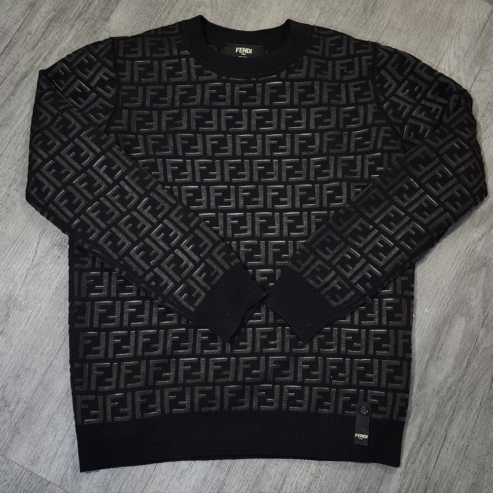 Fendi size 44 small